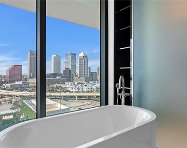 1000 Water Street - Photo Thumbnail 18