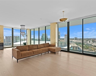 1000 Water Street - Photo Thumbnail 40