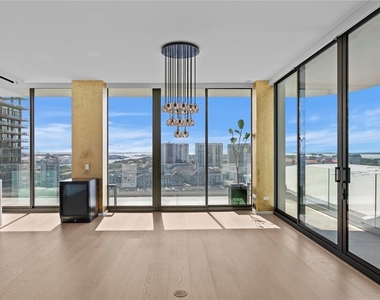 1000 Water Street - Photo Thumbnail 34
