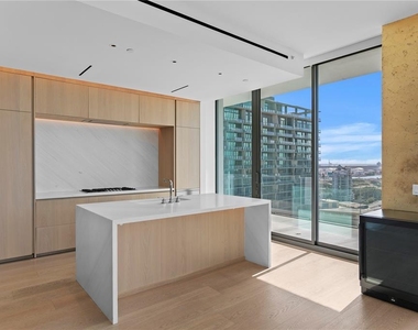 1000 Water Street - Photo Thumbnail 28