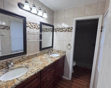 138 Pinewood Circle - Photo Thumbnail 16