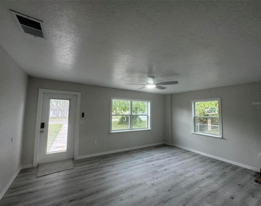 2549 Olive Avenue - Photo Thumbnail 5