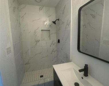 2549 Olive Avenue - Photo Thumbnail 10