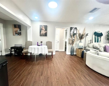 945 Chevy Chase Street - Photo Thumbnail 8