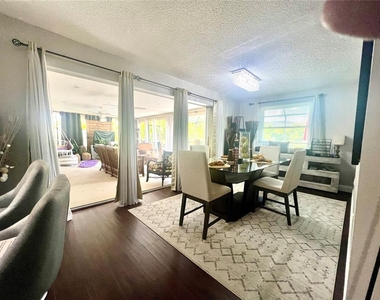 945 Chevy Chase Street - Photo Thumbnail 9