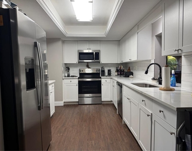 945 Chevy Chase Street - Photo Thumbnail 4