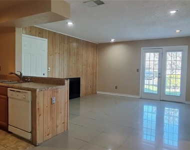 2550 N Alafaya Trail - Photo Thumbnail 5