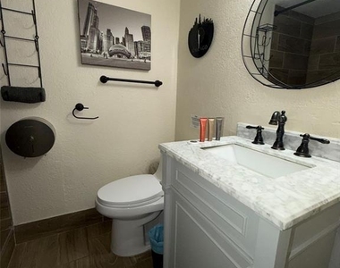 4807 S Texas Avenue - Photo Thumbnail 24