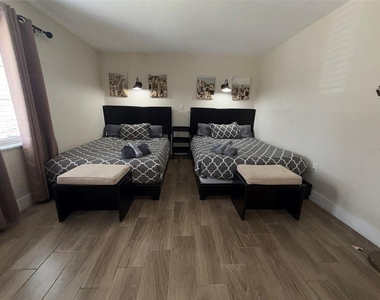 4807 S Texas Avenue - Photo Thumbnail 16