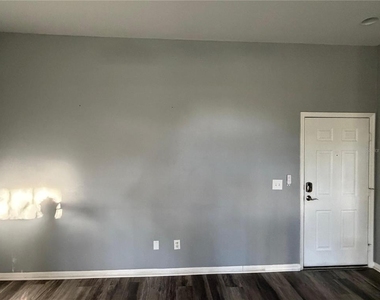7250 Westpointe Boulevard - Photo Thumbnail 11