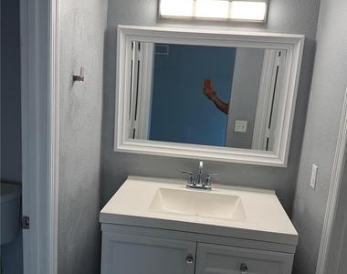 7250 Westpointe Boulevard - Photo Thumbnail 23