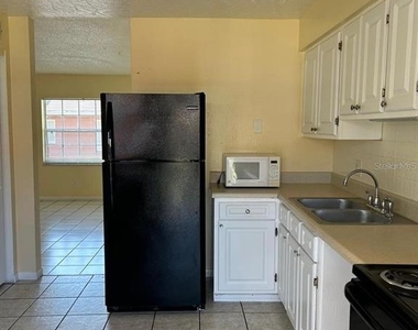 1627 W Oak Ridge Road - Photo Thumbnail 4