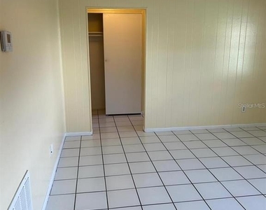 1627 W Oak Ridge Road - Photo Thumbnail 13
