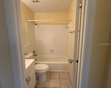1627 W Oak Ridge Road - Photo Thumbnail 14