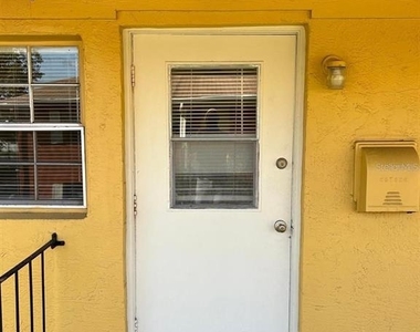 1627 W Oak Ridge Road - Photo Thumbnail 2