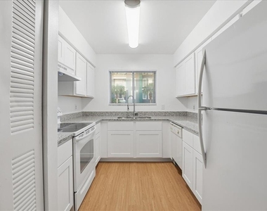 3564 Aristotle Avenue - Photo Thumbnail 3