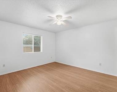3564 Aristotle Avenue - Photo Thumbnail 4