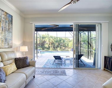209 Mestre Place - Photo Thumbnail 9
