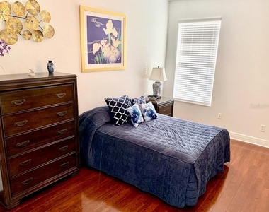 24312 Westgate Boulevard - Photo Thumbnail 32