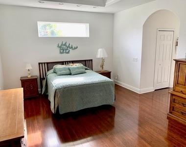 24312 Westgate Boulevard - Photo Thumbnail 19