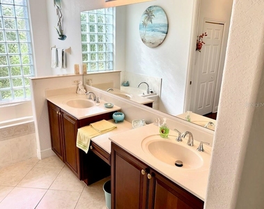 24312 Westgate Boulevard - Photo Thumbnail 28