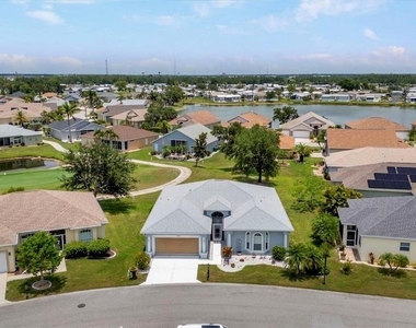 24312 Westgate Boulevard - Photo Thumbnail 1