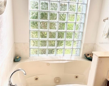 24312 Westgate Boulevard - Photo Thumbnail 29