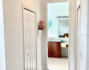 24312 Westgate Boulevard - Photo Thumbnail 23