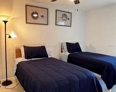 8186 Agress Avenue - Photo Thumbnail 12