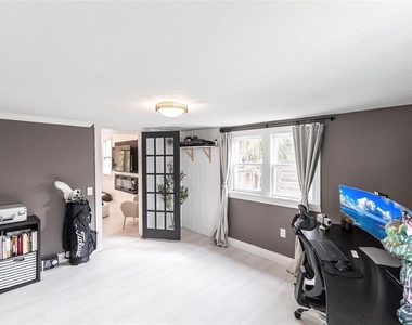 2826 Marlette Street - Photo Thumbnail 5