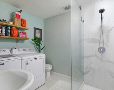 2826 Marlette Street - Photo Thumbnail 6