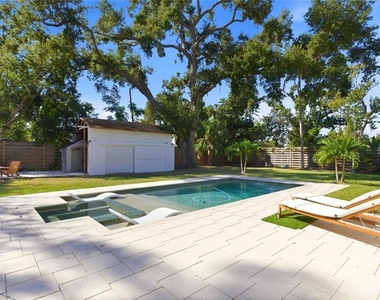 2826 Marlette Street - Photo Thumbnail 17