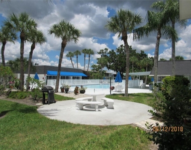 304 47th Avenue Drive W - Photo Thumbnail 15