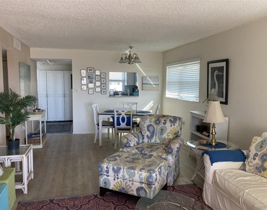304 47th Avenue Drive W - Photo Thumbnail 6