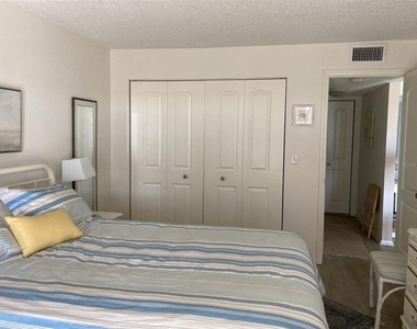 304 47th Avenue Drive W - Photo Thumbnail 7