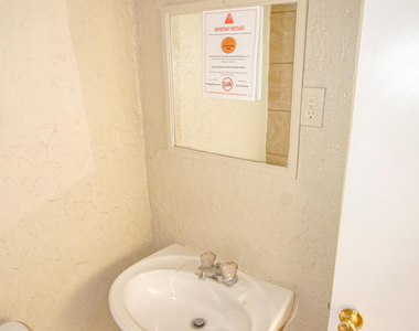 1419 Wyoming Avenue - Photo Thumbnail 6