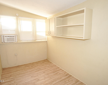 1419 Wyoming Avenue - Photo Thumbnail 14