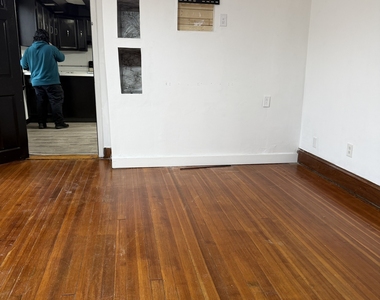16 Saint Lawrence Street - Photo Thumbnail 5