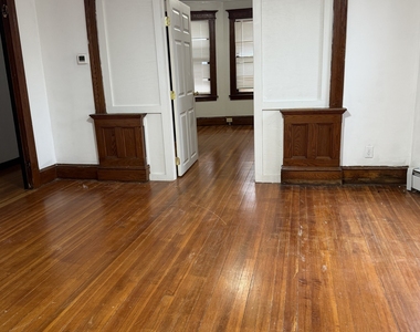 16 Saint Lawrence Street - Photo Thumbnail 4