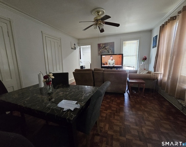 102 Hanover Street - Photo Thumbnail 3