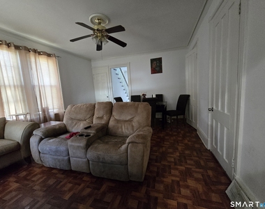 102 Hanover Street - Photo Thumbnail 2