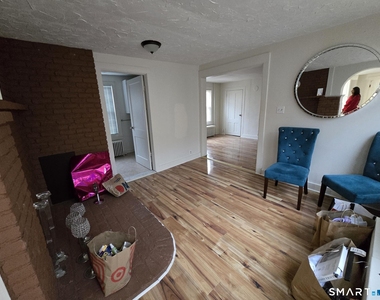 157 Eastern Avenue - Photo Thumbnail 3