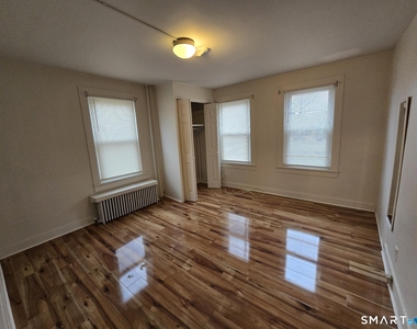157 Eastern Avenue - Photo Thumbnail 8