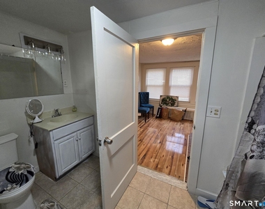 157 Eastern Avenue - Photo Thumbnail 5