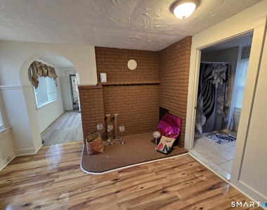 157 Eastern Avenue - Photo Thumbnail 6