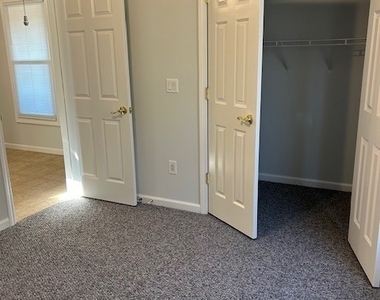 227 Howe Avenue - Photo Thumbnail 2