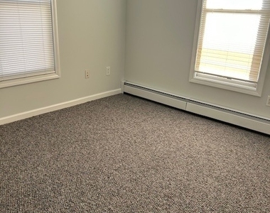 227 Howe Avenue - Photo Thumbnail 7