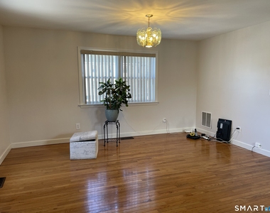 41 Elmcroft Road - Photo Thumbnail 6