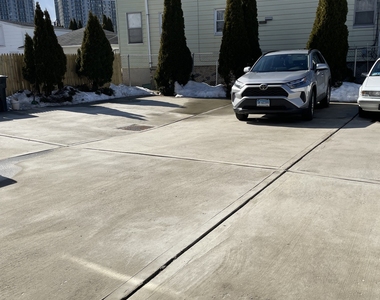 41 Elmcroft Road - Photo Thumbnail 2