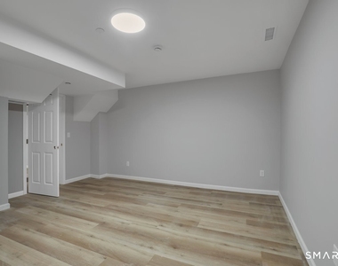 192 Hartford Road - Photo Thumbnail 8